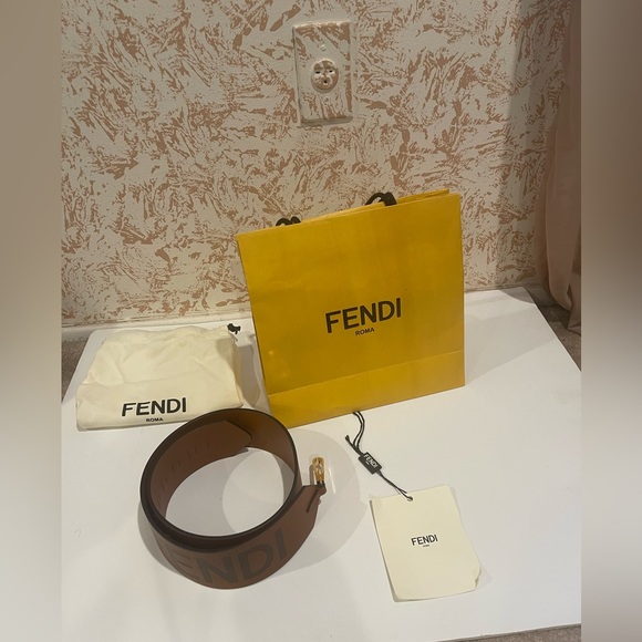Wide FENDI Belt. This belt is adjustable. - Picture 2 of 5